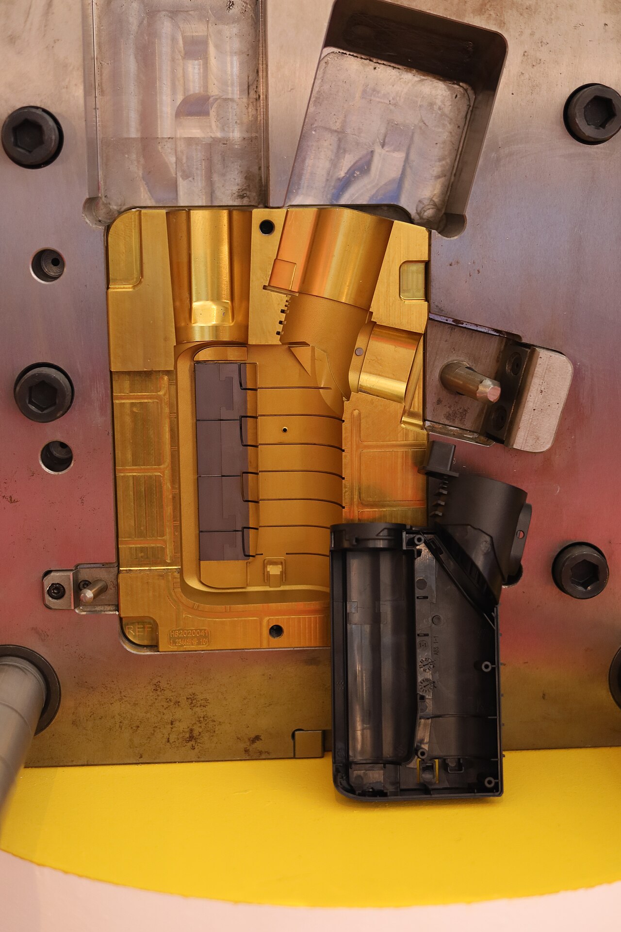 How to Verify Steel Grade in Your Chinese Mold