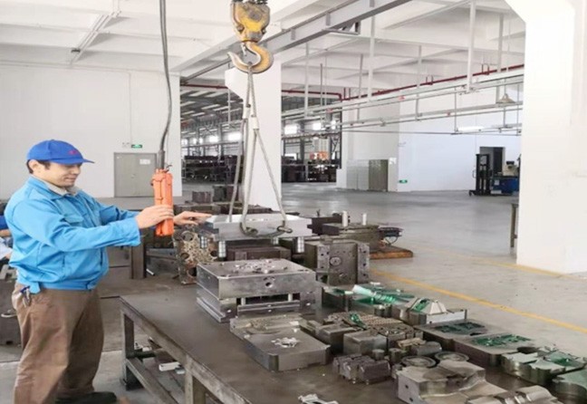 模具的基本知识：从分类到报价，模具人必须掌握的核心要点
